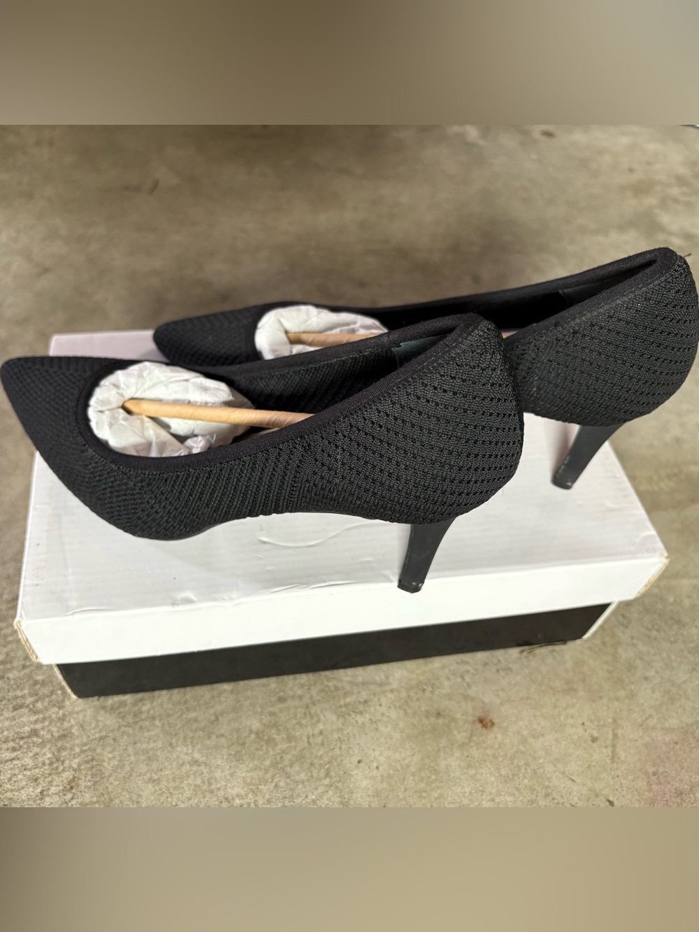 Alfani  Black Pointed-Toe Kitten Heels - Size 7